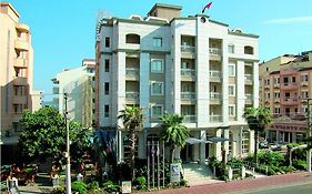 Almena Hotel